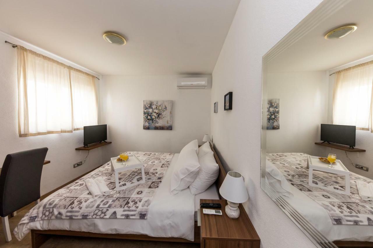 Villa Hedonist Seget Vranjica Luaran gambar